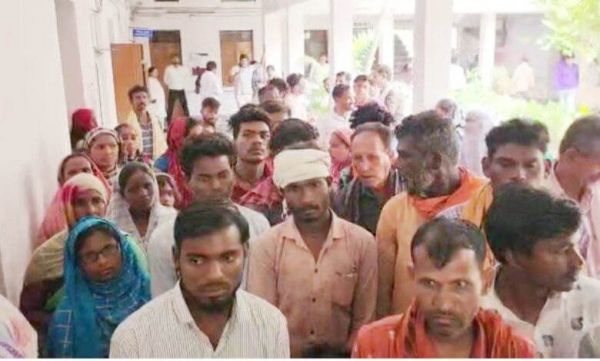 ग्रामीणों को बेदखली का नोटिस 