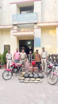 सूने मकान में चोरी, 3 गिरफ्तार