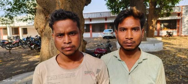 चोरी के टुल्लू पंप के साथ दो पकड़ाए