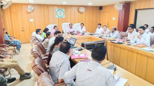 आमजनता के सभी छोटे-बड़े कार्यों को प्राथमिकता और जिम्मेदारीपूर्वक करें 