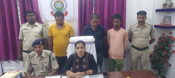 महिला व मासूम बच्ची की अंधेकत्ल का खुलासा  