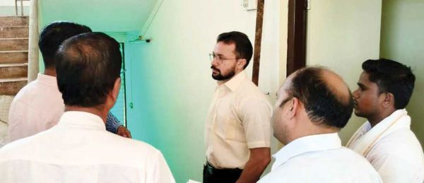 निर्माण कार्यों की धीमी गति पर सीईओ ने जताई नाराजगी