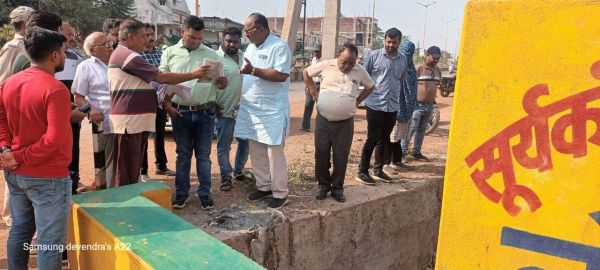 प्रतिदिन निर्धारित समय पर हो गलियों व सडक़ों की सफाई