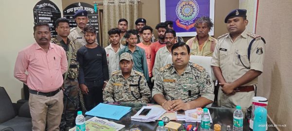 धमकी से परेशान ग्राम पटेल ने साथियों संग की पूर्व सहायक आरक्षक की हत्या