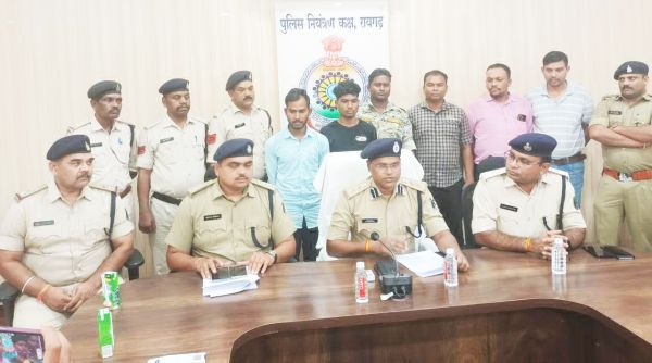 पारिवारिक रंजिश: घर के बाहर सोती महिला को मारी थी गोली, महिला समेत 3 आरोपी गिरफ्तार
