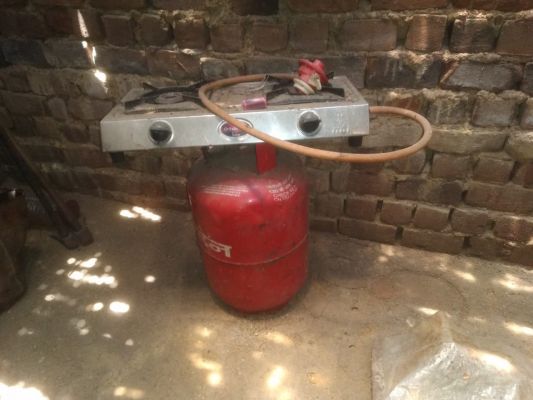 उज्जवला गैस योजना से वनांचल की गृहणियों का मोहभंग