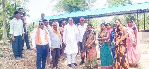 गौठानों की बुरी दशा पर भडक़े प्रदेश भाजपा पिछड़ा वर्ग अध्यक्ष