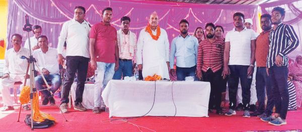 15 ने किया कांग्रेस प्रवेश, बिहान योजना का आमसभा व सम्मान समारोह