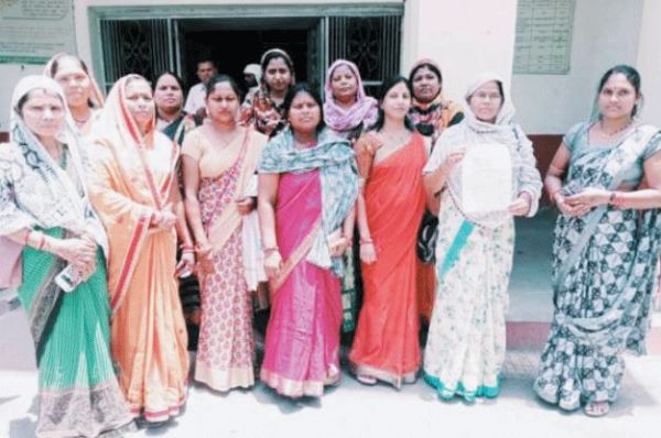 3 माह से वेतन नहीं मिला, मितानिनें पहुंचीं कलेक्टोरेट