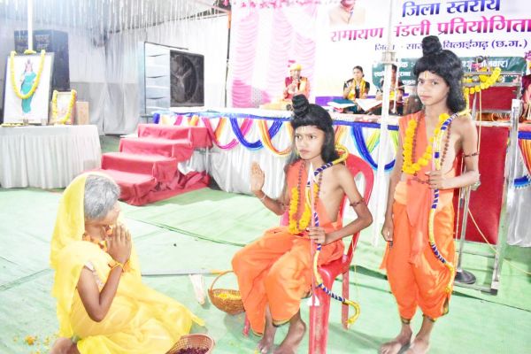 जिला स्तरीय रामायण स्पर्धा में श्रद्धा सुमन मानस मंडली विजेता