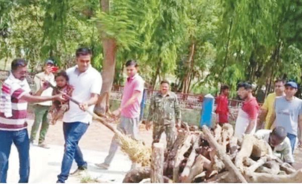 अपनों ने साथ छोड़ा तो पुलिस ने किया अंतिम संस्कार