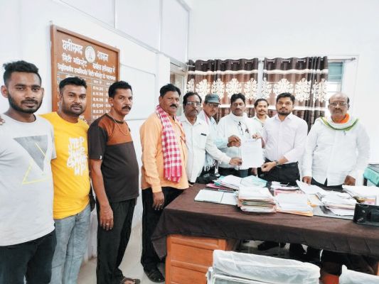 ओबीसी महासभा ने राज्यपाल व मुख्यमंत्री के नाम एसडीएम को ज्ञापन सौंपा