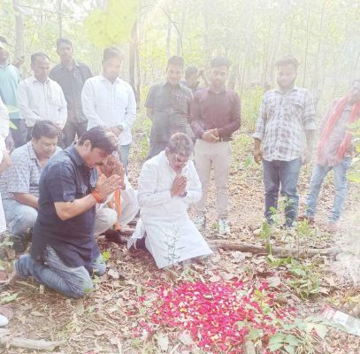 झीरम में शहीदों को नमन कर दी श्रद्धांजलि