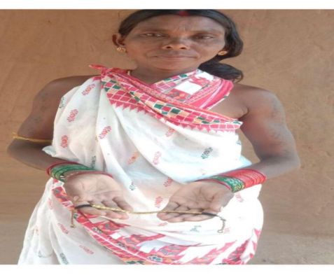 पाकली ने गोबर बेचकर  खरीदे सोने के जेवर