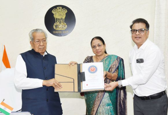 कुलाधिपति से मिले उच्च शिक्षा सचिव और आयुक्त