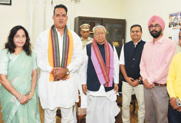 बेटे-बहू, दामाद ऐसे बनें अफसर ?  सोशल मीडिया पर वायरल है पूरी प्रक्रिया