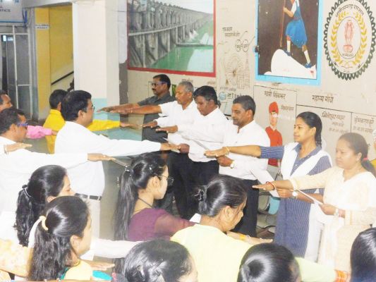 झीरम श्रद्धांजलि दिवस पर कर्मियों ने ली शपथ