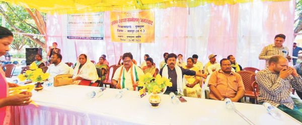 जंगल कटेगा तो पर्यावरण बदलेगा, भविष्य में लोग पानी पानी को तरसेंगे, जंगल बचेगा तभी जीवन बचेगा-मिंज