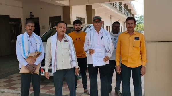 नहीं खुला शराब दुकान तो चक्काजाम...