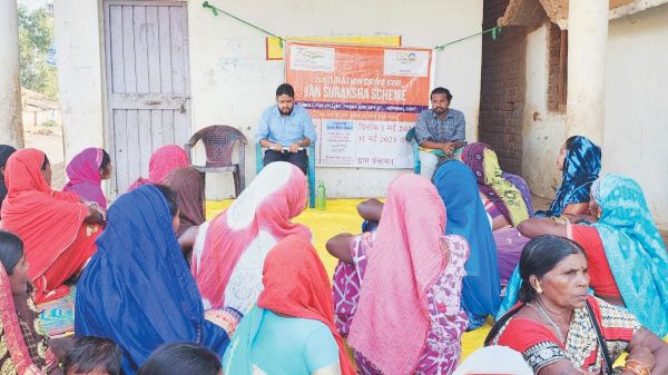 पीएनबी का आदिवासी ब्लॉक के सुदूर अंचल गांव में शिविर