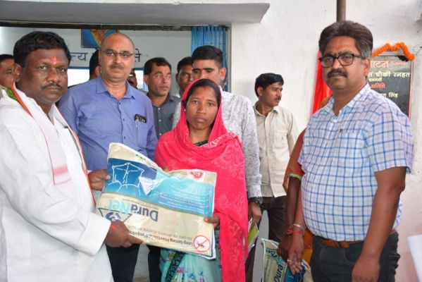 वाड्रफनगर विकासखंड में आयुष्मान कार्ड पंजीयन प्रगति पर