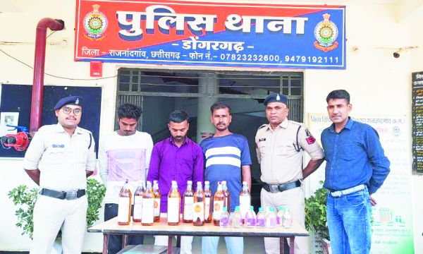 तीन शराब कोचियों  से शराब बरामद