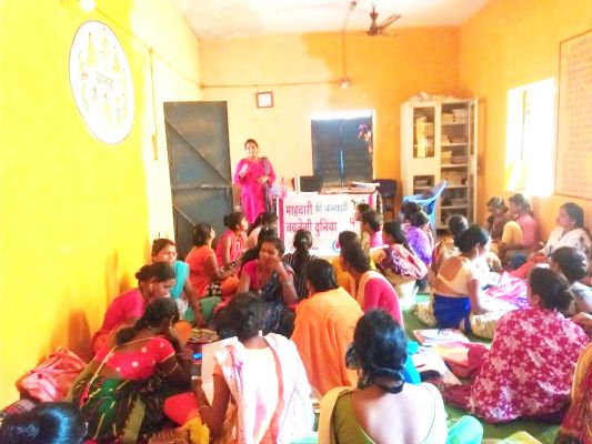 रेड फ्लावर अभियान : माहवारी को  लेकर जागरूक करने की जिम्मेदारी