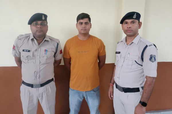 फावड़ा से हमला करने वाला 11वीं बटालियन का जवान गिरफ्तार 
