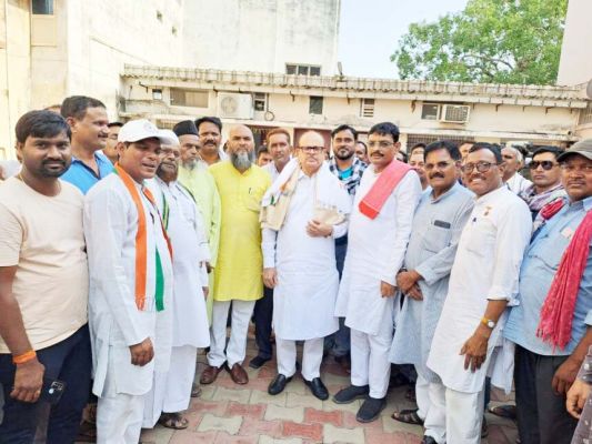 तारिक अनवर का जोशीला स्वागत