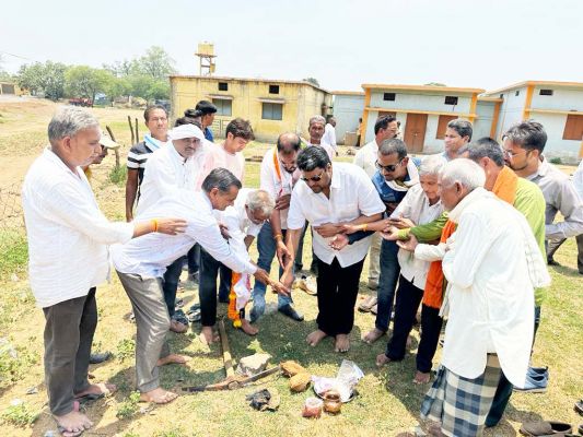 युवा आयोग अध्यक्ष ने जंगलेसर में किया विकास कार्यों का भूमिपूजन