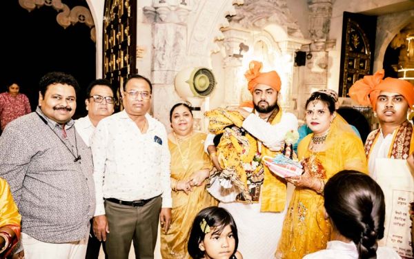 श्री बांकेबिहारी के आगमन पर शोभायात्रा
