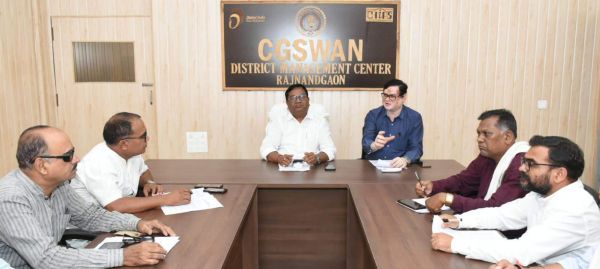 राजनीतिक दलों की बैठक 