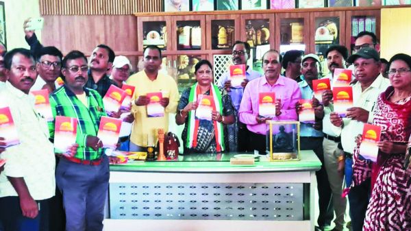 साहित्य समाज का दर्पण  होता है-डॉ.लक्ष्मी ध्रुव