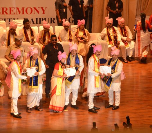 वैभव को मिले 5 स्वर्ण पदक