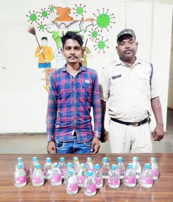 शराब संग कोचिया पकड़ाया