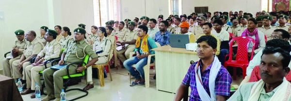 खाली जमीन पर वाणिजियक पौधरोपण  कर आय संवृद्धि करने पर बल