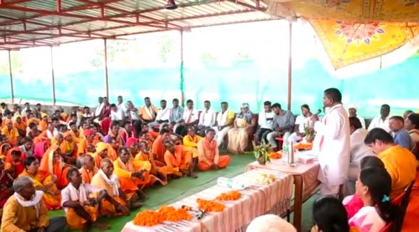 लखमा ने नवनिर्मित गौठान का किया उद्घाटन 