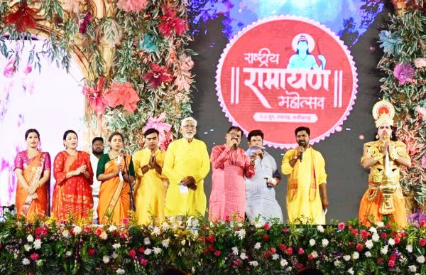 दिलीप षड़ंगी व साथियों के मुख से रामभक्त सुने विविध धुन में हनुमान पाठ