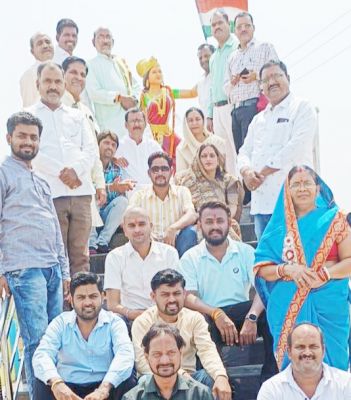 केनाल रोड के समीप लगी भारत माता की प्रतिमा 