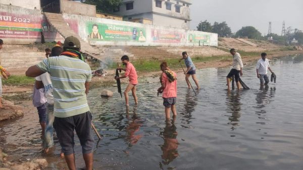 महानदी के प्रहरियों ने की नदी तट की साफ-सफाई