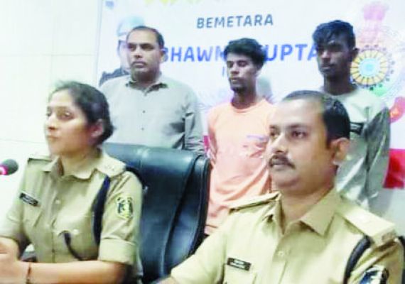 ड्राईवरों के पर्स व मोबाइल  चोरी करने वाले गिरफ्तार