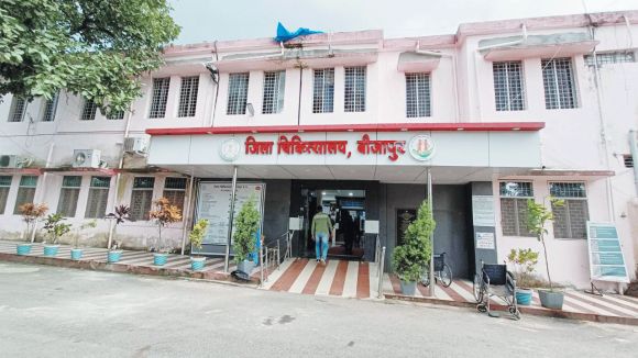 10 साल बाद दंपत्ति को मिली खुशी, उत्सव में 2 महीने के इलाज के बाद हुई गर्भवती 