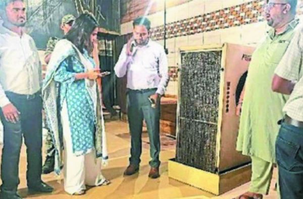 एसपी कार्यालय के सामने ग्राहकों को शराब पिलाते ढाबा संचालक गिरफ्तार, ढाबा सील ‘छत्तीसगढ़’ संवाददाता