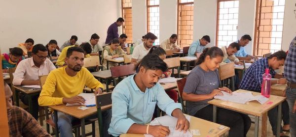 शिक्षक बनने 77 फीसदी  ने दिलाई परीक्षा