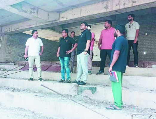 महापौर ने ऑडिटोरियम निर्माण जल्द पूर्ण कर इंटीरियर काम का टेंडर निकालने के दिए निर्देश