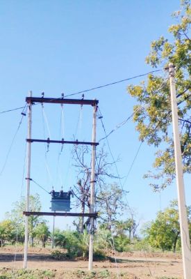नक्सल प्रभावित परचेली में पहुंची बिजली 