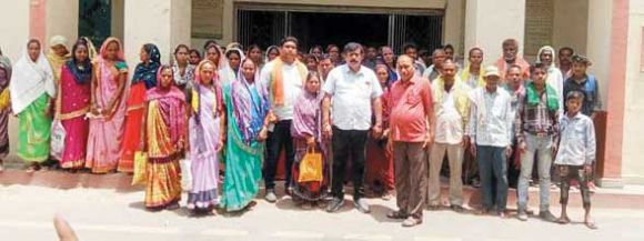 खडग़ांव सोसायटी के हितग्राहियों को 4 माह से नहीं मिला राशन
