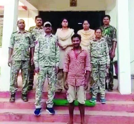 महिला से छेड़छाड़, गिरफ्तार