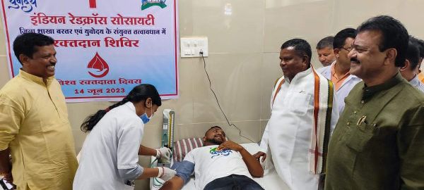 रक्तदान, महादान पुण्य का कार्य- लखमा