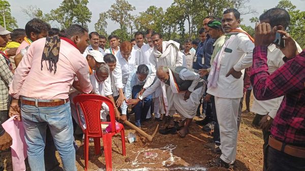 कैबिनेट मंत्री ने पुलिया निर्माण का किया भूमिपूजन